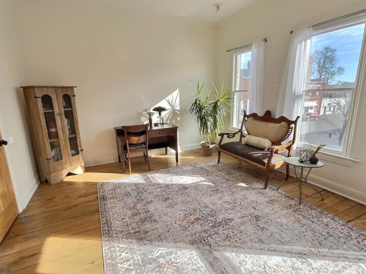 R And R Guest House Moberly Eksteriør bilde